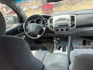 Toyota Tacoma Double Cab V6 Automatic 2011 Gray