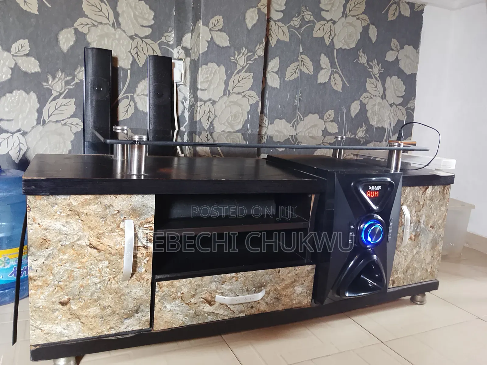TV Stand (Console)