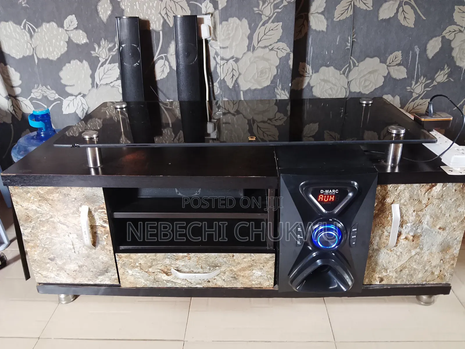 TV Stand (Console)