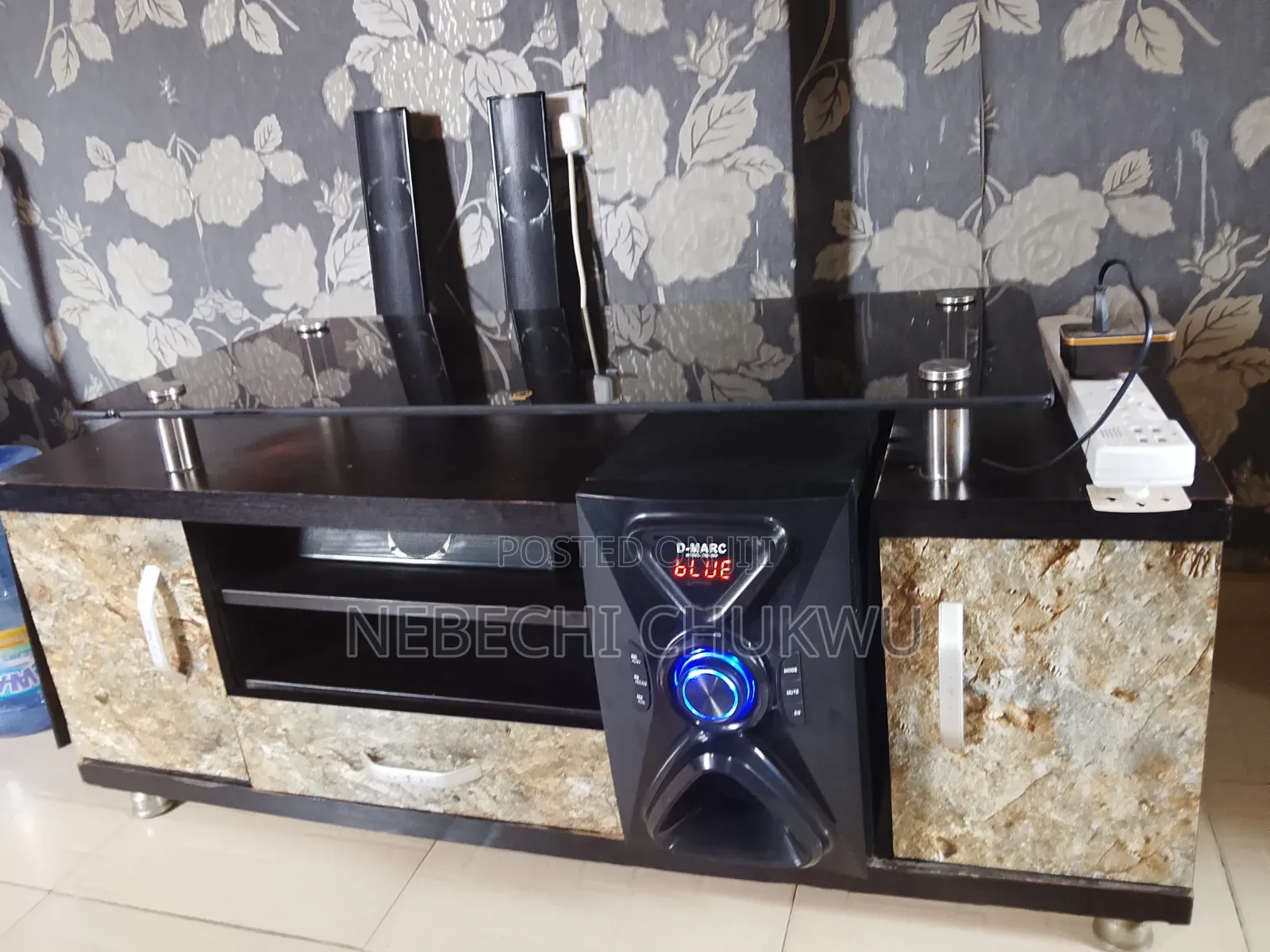 TV Stand (Console)