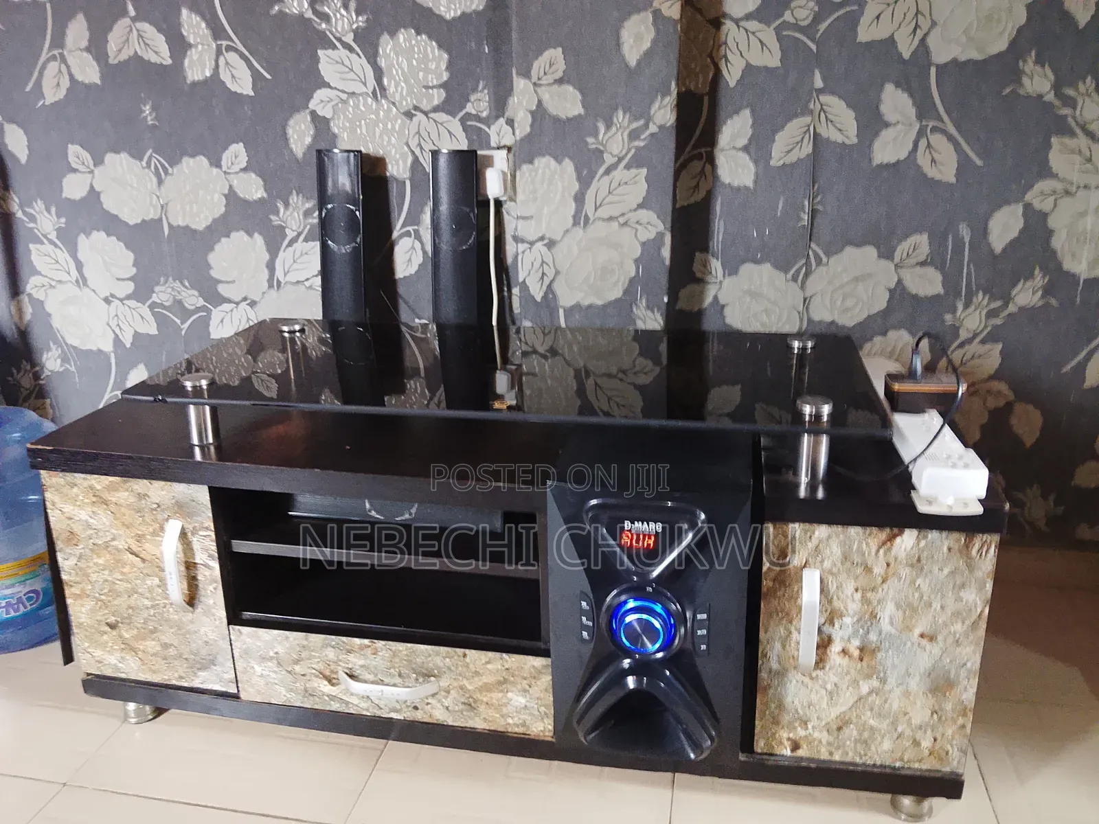 TV Stand (Console)