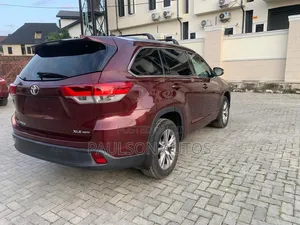 Toyota Highlander XLE 4dr SUV (3.5L 6cyl 6A) 2014 Red