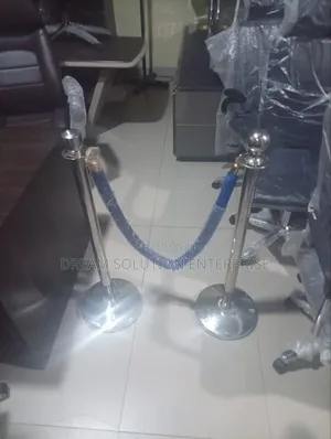 Quality Imported Queue Stand With Rope