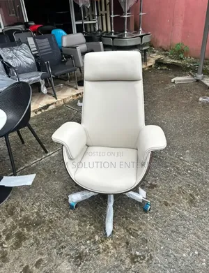Quality Imported Office Executive Swivel Chair