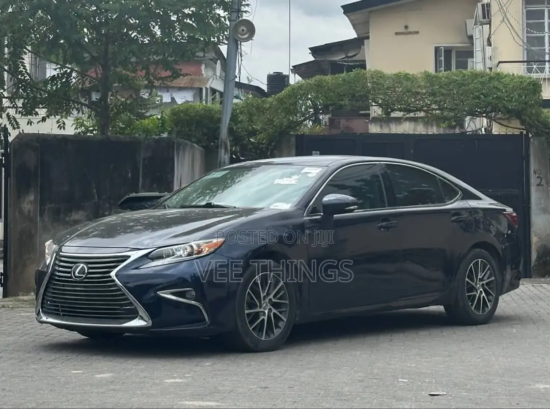 Lexus ES 2017 Blue