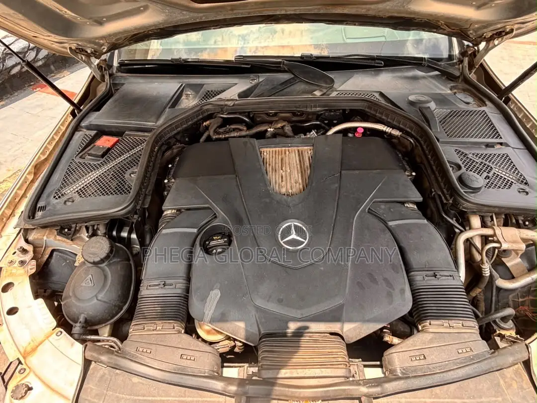 Mercedes-Benz C400 2018 Silver