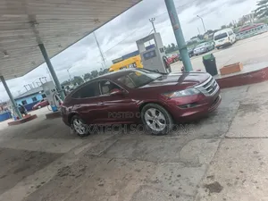 Honda Crosstour 2010 Burgundy
