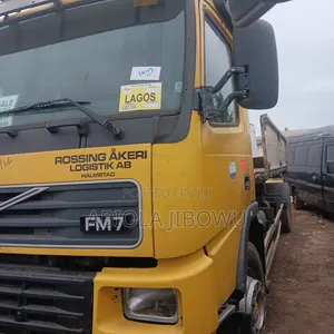 Volvo FM 7 2003 Yellow