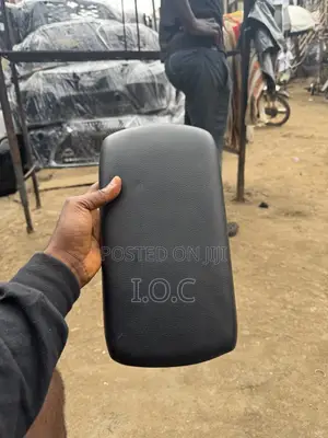 Arm Rest /Hand Rest for Toyota Rav4 2016,2017,2018