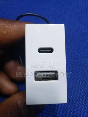 Tap C USB Port for Floor