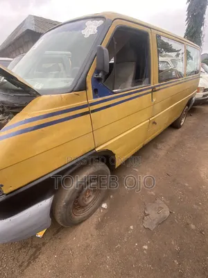 Volkswagen Transporter 1999 Yellow