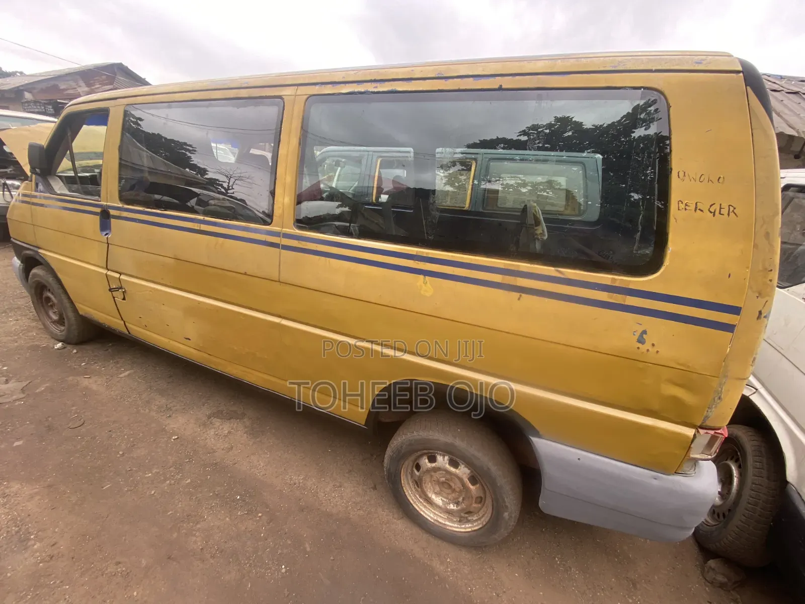 Volkswagen Transporter 1999 Yellow