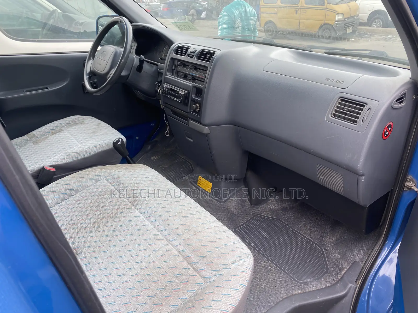 Toyota HiAce 2006 Blue