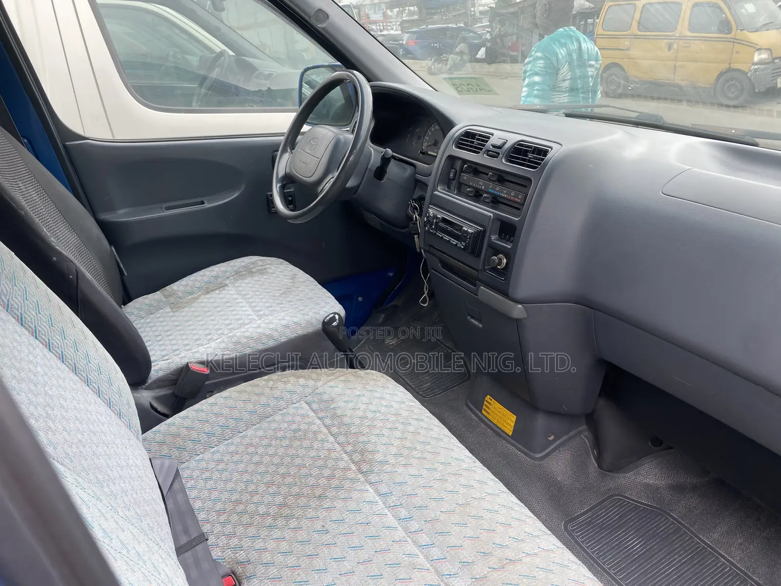 Toyota HiAce 2006 Blue