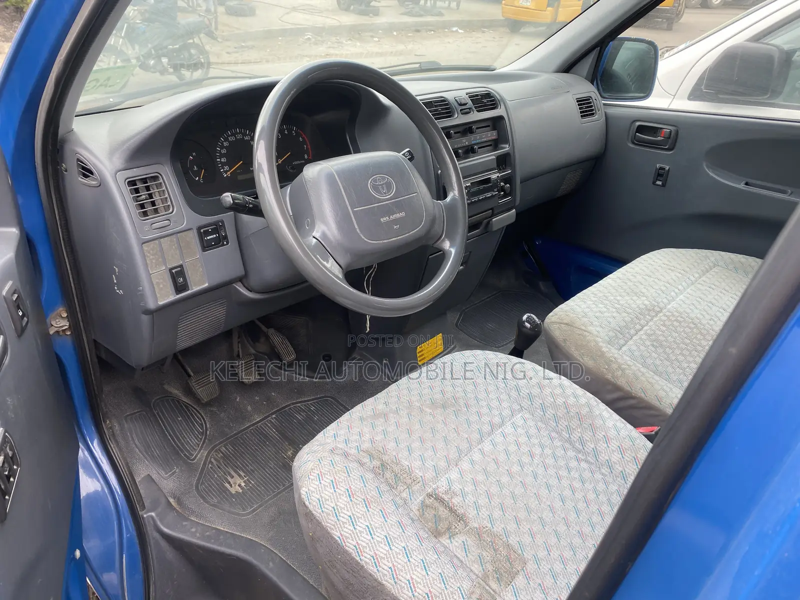 Toyota HiAce 2006 Blue
