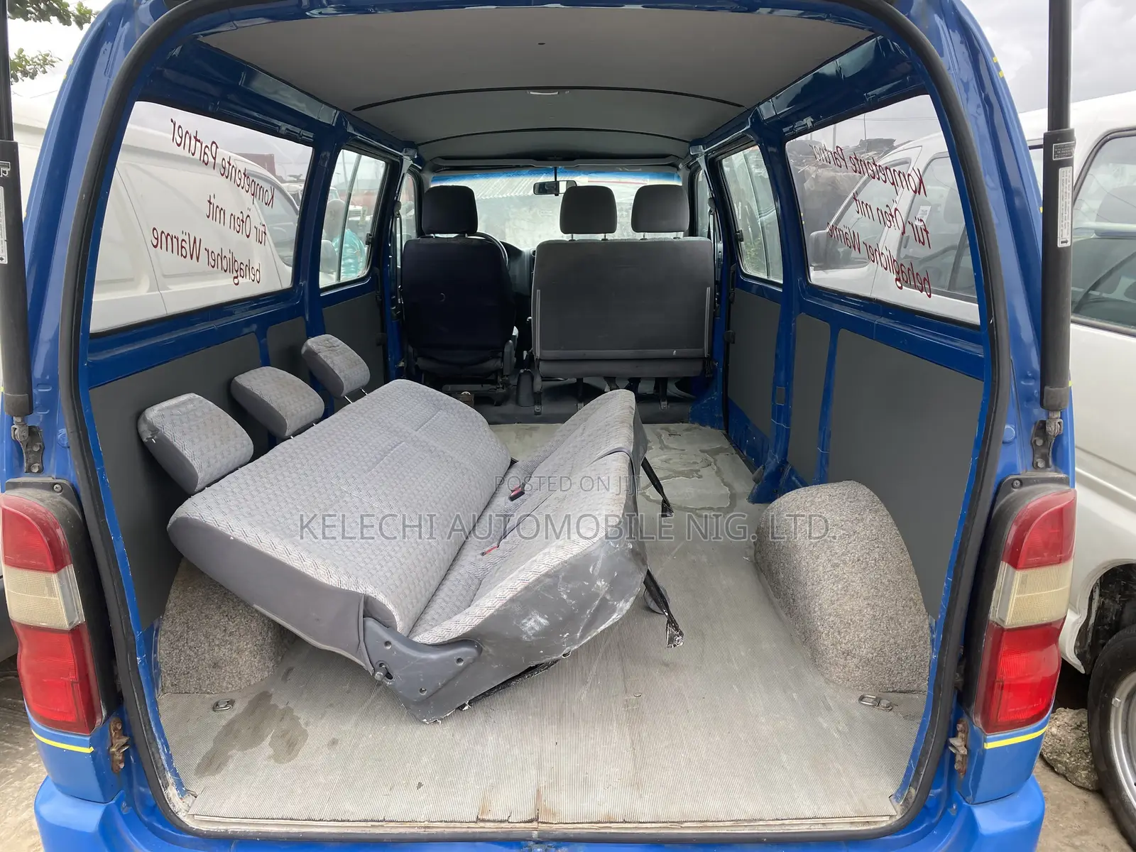 Toyota HiAce 2006 Blue