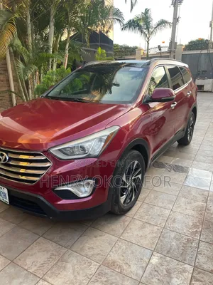 Hyundai Santa Fe 2018 Red