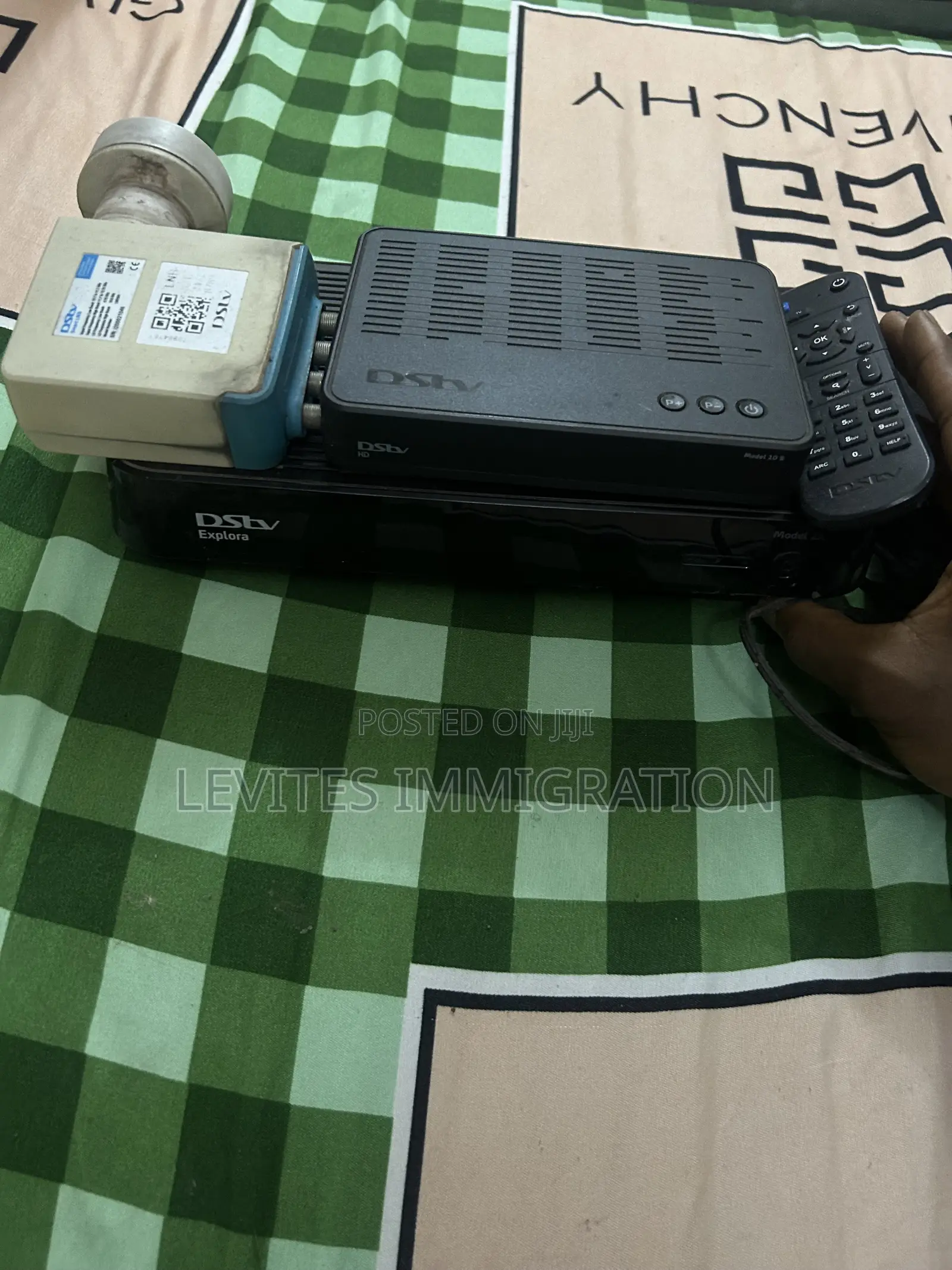 DSTV Explora + Hd Decoder + Smart LNB Combo