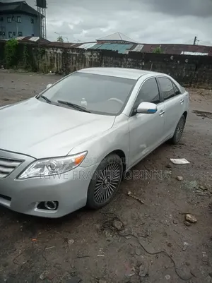 Toyota Camry 2011 Silver