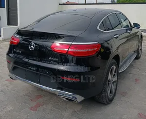 Mercedes-Benz GLC-Class 2017 Black