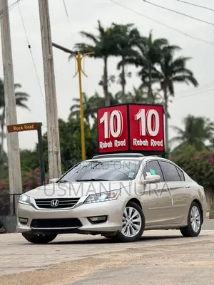 Honda Accord 2013 Gold