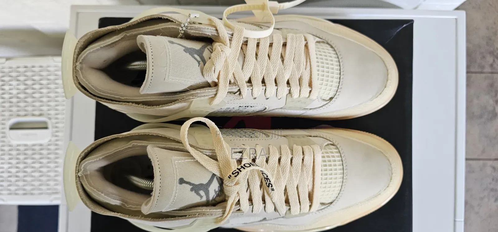 Air Jordan 4 Retro Off-White Sail.