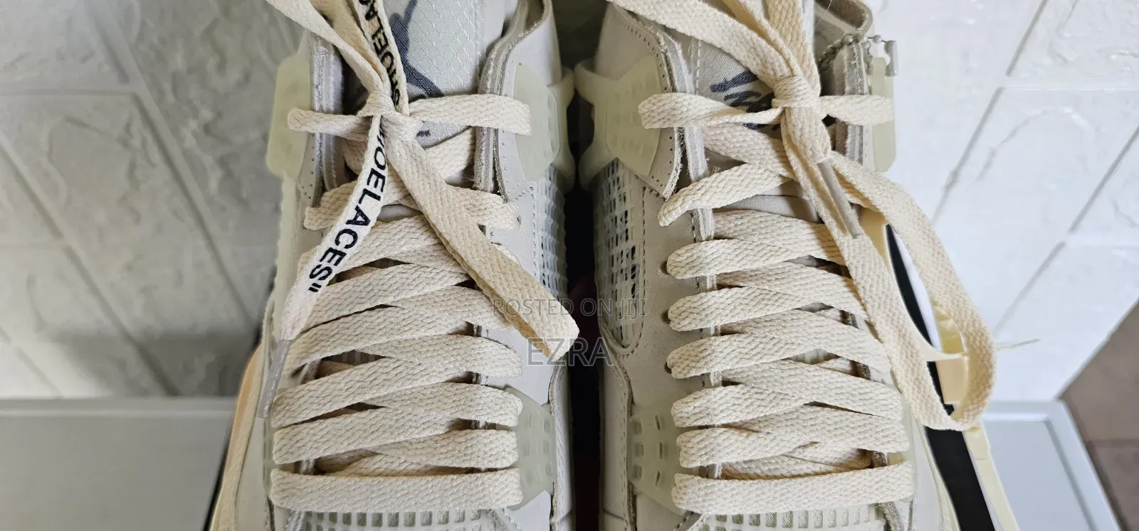 Air Jordan 4 Retro Off-White Sail.