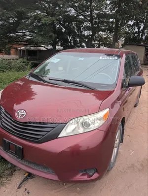 Toyota Sienna Limited 7-Passenger 4dr Minivan (3.5L 6cyl 6A) 2014 Red