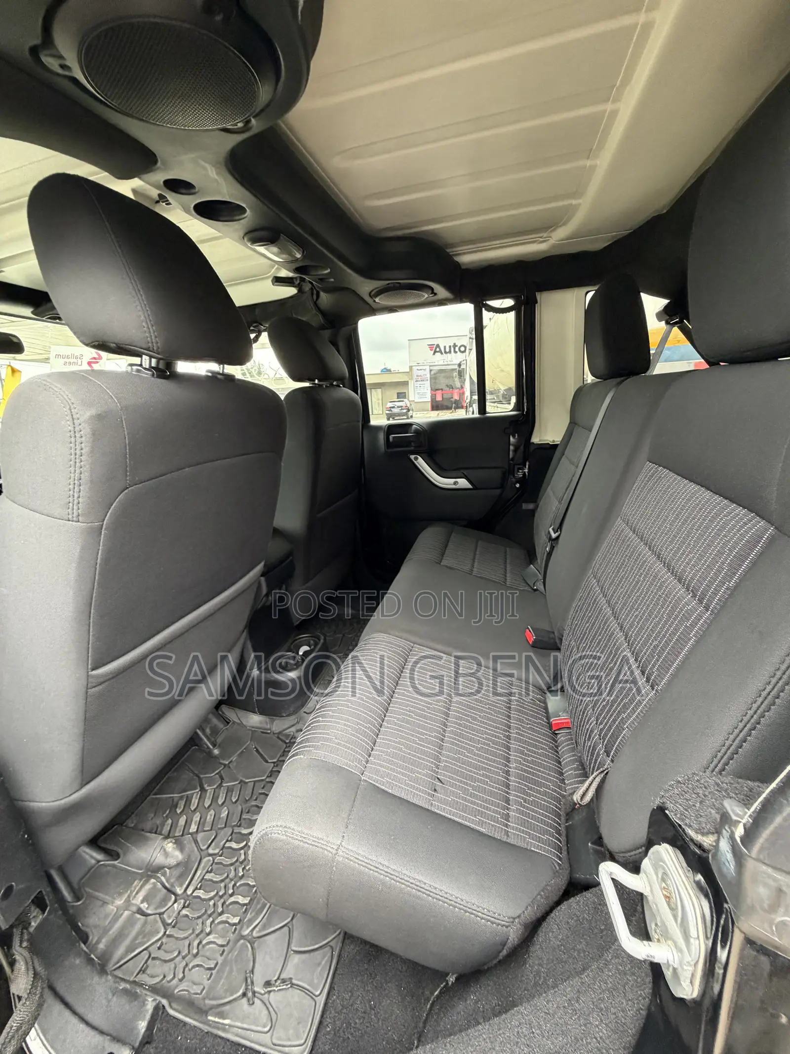 Jeep Wrangler Sahara 2012 Black