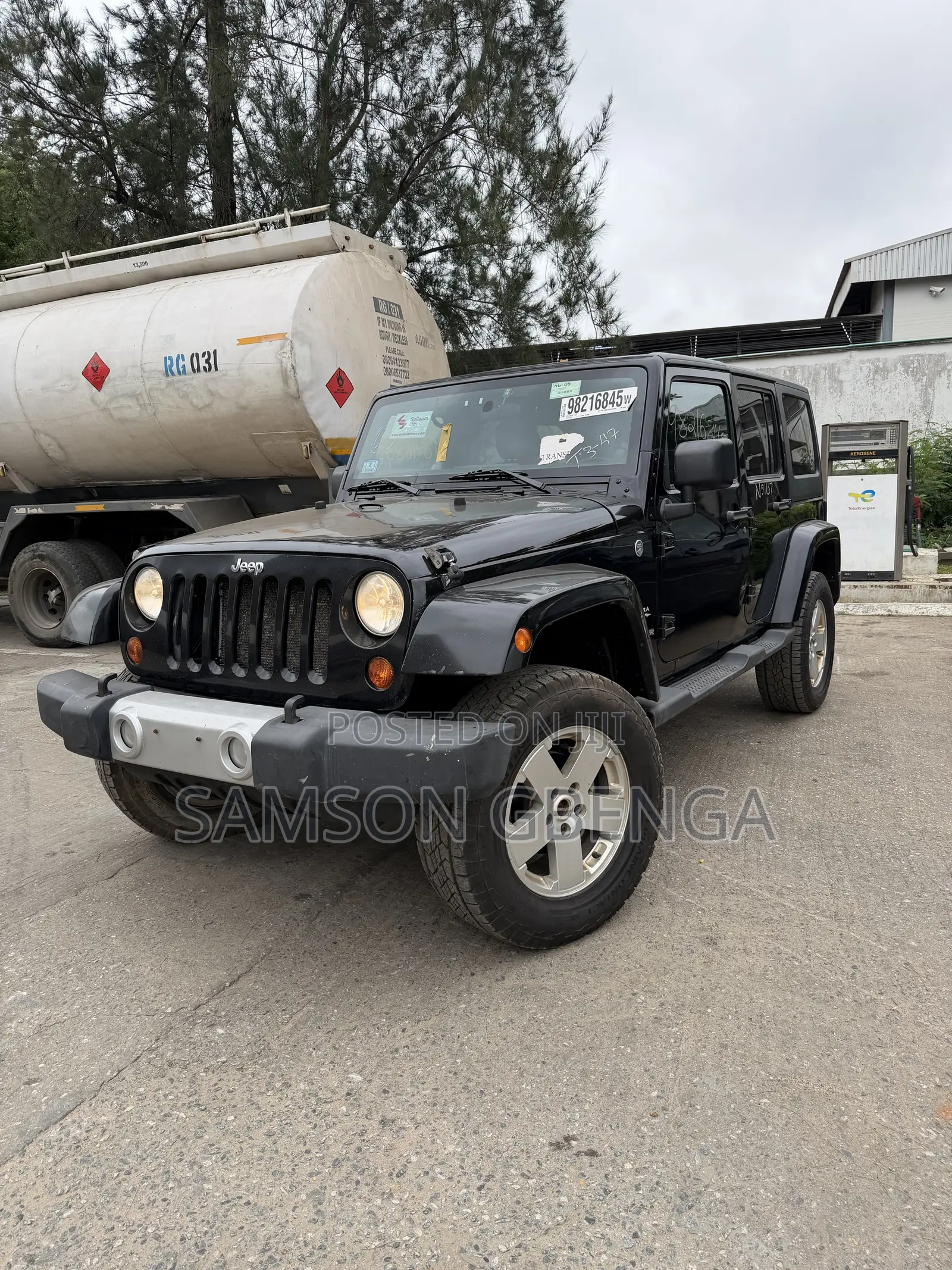 Jeep Wrangler Sahara 2012 Black