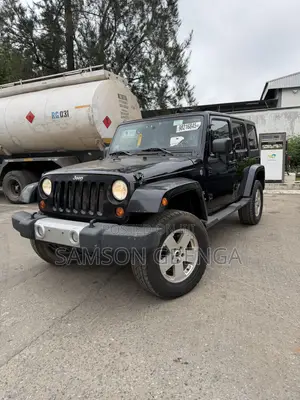 Jeep Wrangler Sahara 2012 Black