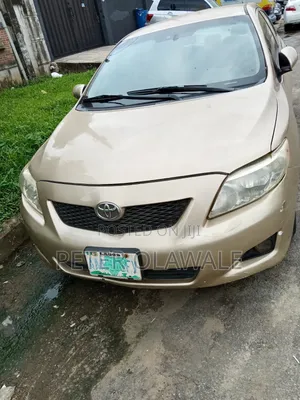 Toyota Corolla 2008 Gold