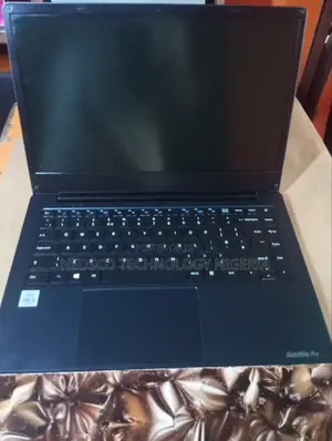 Laptop Toshiba Dynabook A40-J 4GB Intel Core i3 SSD 128GB