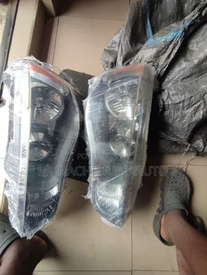 Set Head Lamp Mitsubishi Outlander 2010/12