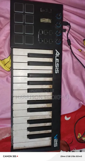 Alesi V25 USB Keyboard