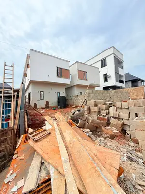 2bdrm Townhouse/Terrace in Magodo for sale