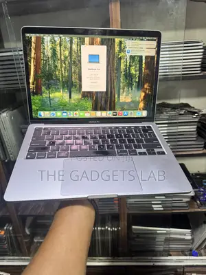 Laptop Apple MacBook Pro 2022 M2 16GB Apple M2 SSD 1T