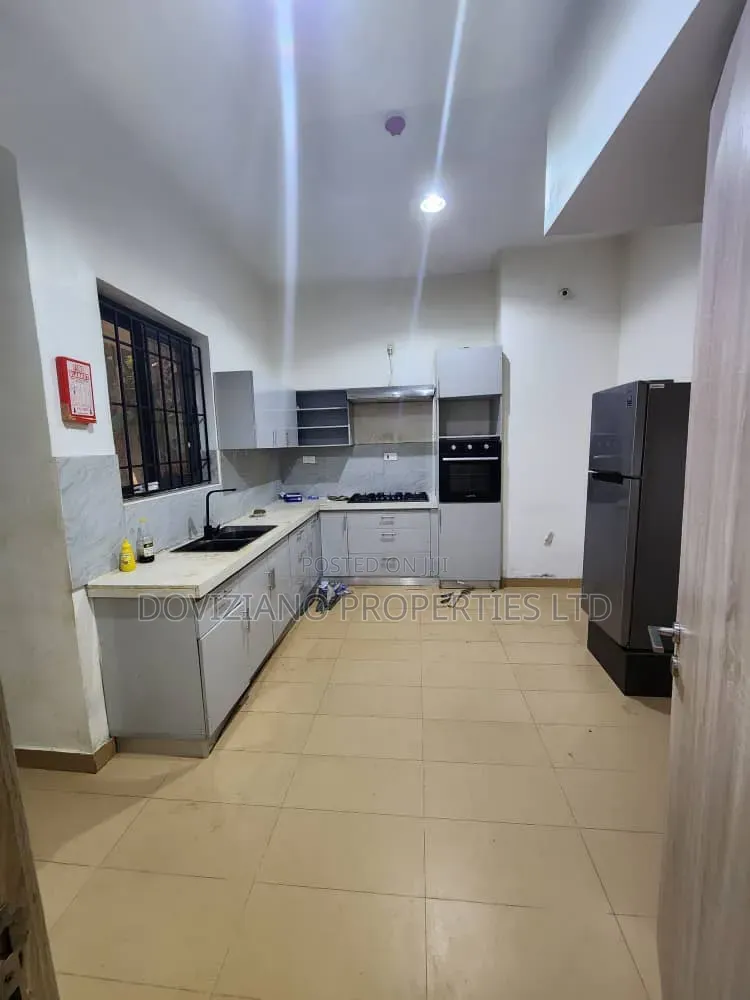 4bdrm Duplex in Ikeja GRA for rent