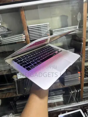 Laptop Apple MacBook Air 2017 8GB Intel Core i5 SSD 128GB