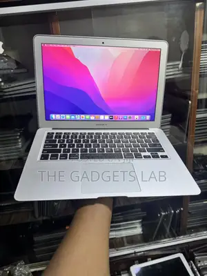 Laptop Apple MacBook Air 2017 8GB Intel Core i5 SSD 128GB