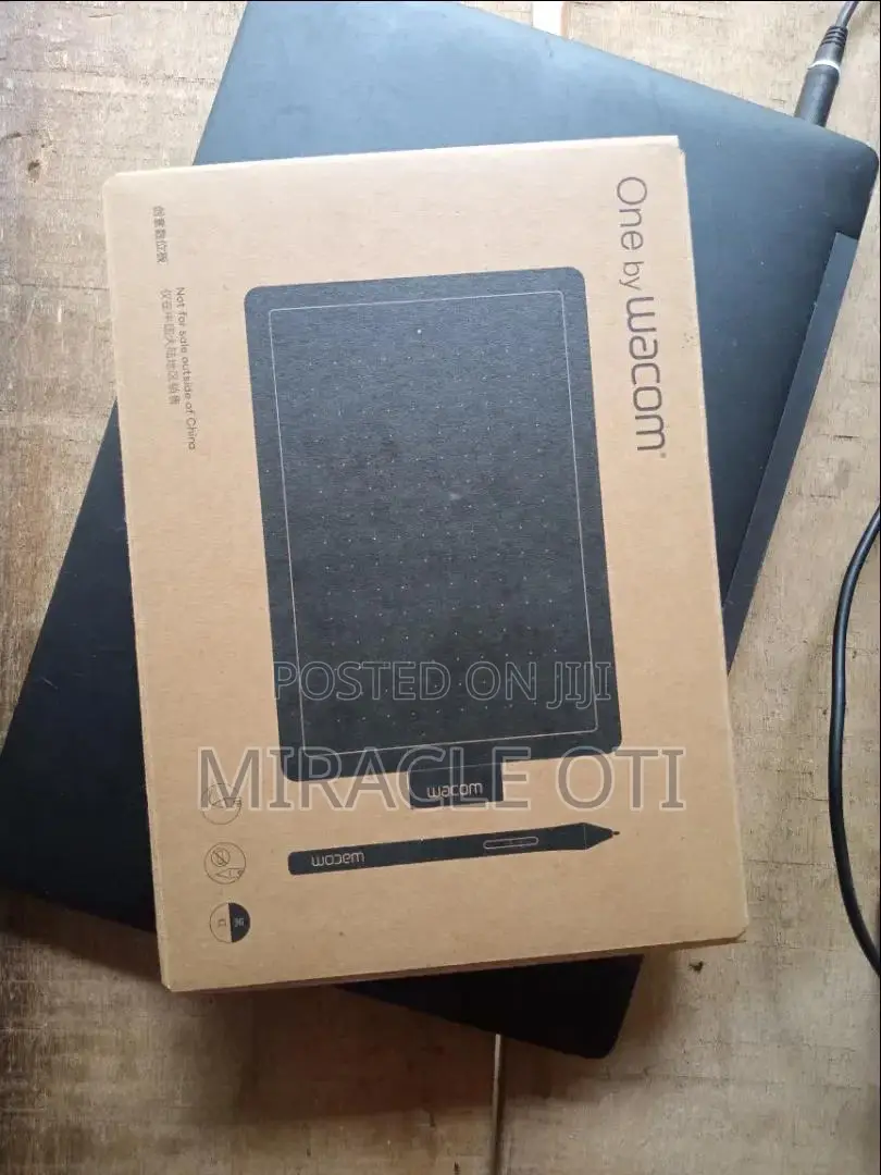 Wacom Graphics Tablet - One by Wacom - Small - CTL 472
