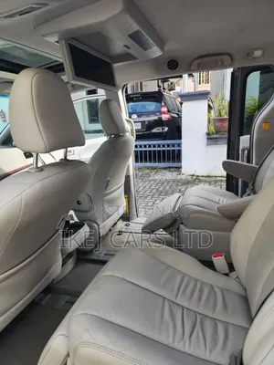 Toyota Sienna 2012 Gray