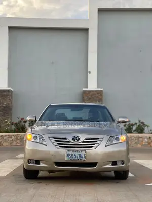 Toyota Camry 2008 Gold