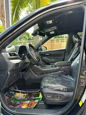 Toyota Highlander 2024 Black