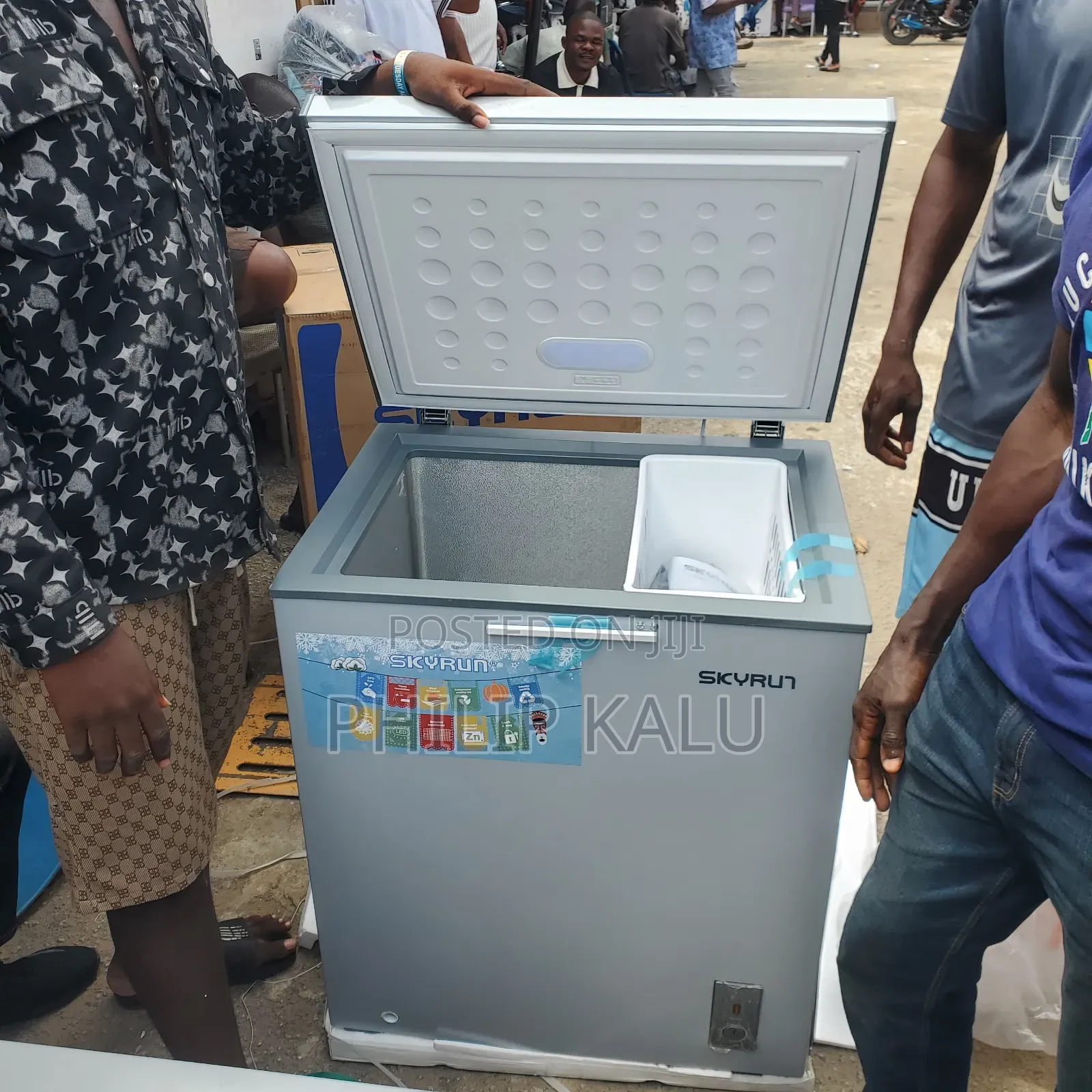 Skyrun Chest Freezer 145l