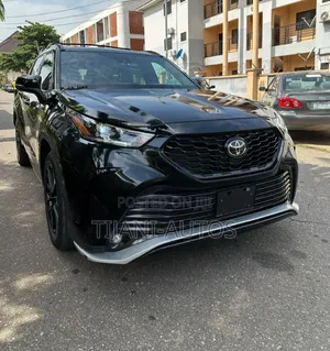 Toyota Highlander 2024 Black