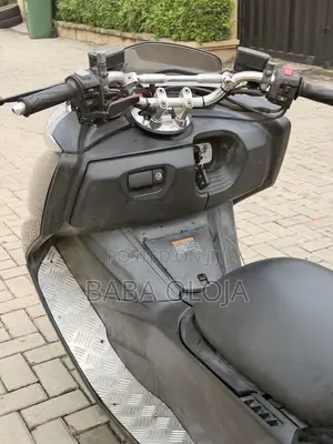 Yamaha 2012 Black