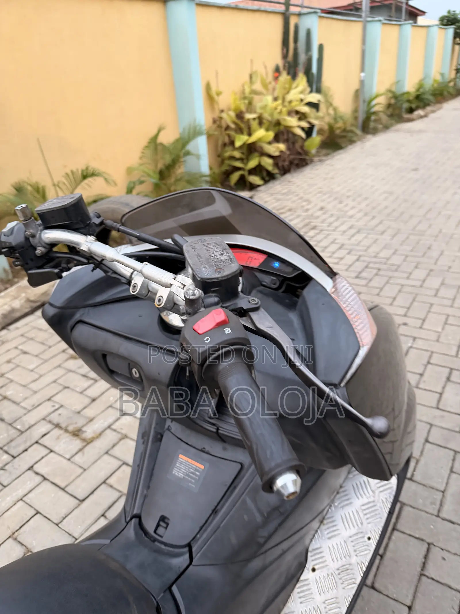 Yamaha 2012 Black