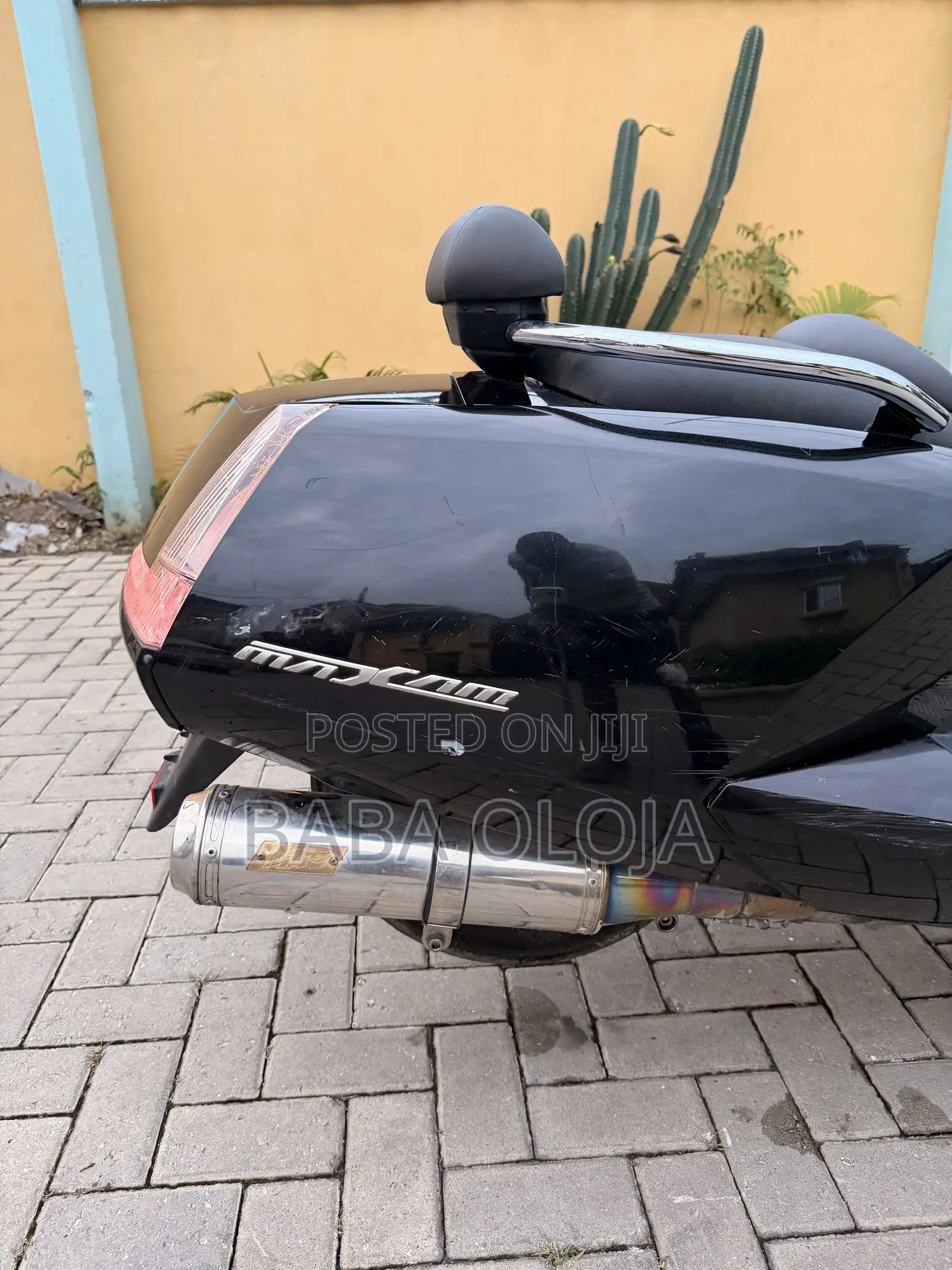 Yamaha 2012 Black