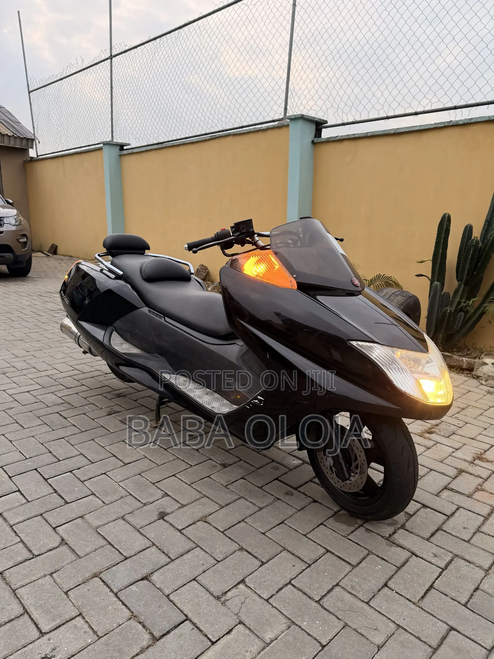 Yamaha 2012 Black